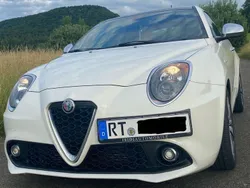 Weiß Gebraucht 2018 Alfa Romeo MiTo Kleinwagen | 14.800 €