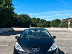 Schwarz Gebraucht 2009 Peugeot 207 CC Cabrio | 4.129 € (Fairer Preis)