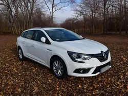 Weiß Gebraucht 2018 Renault Mégane IV Life Limousine | 9.900 € (Superpreis)