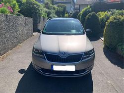 Grau Gebraucht 2018 Skoda Rapid Clever Kombi | 10.500 € (Fairer Preis)