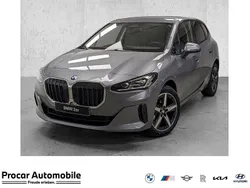 Grau Neu 2025 BMW 220 Sport Line Van / Kleinbus | 38.980 € (Superpreis)