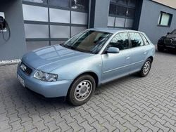 Silber Gebraucht 2001 Audi A3 Ambiente Limousine | 2.190 € (Etwas zu teuer)
