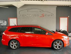 Rot Gebraucht 2012 Ford Focus ST Kombi | 12.950 € (Teuer)