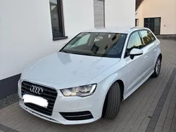 Weiß Gebraucht 2014 Audi A3 Sportback Attraction Limousine | 7.900 € (Fairer Preis)