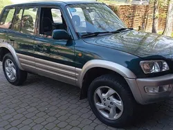 Grün Gebraucht 1999 Toyota RAV4 Sol SUV | 1.950 € (Guter Preis)