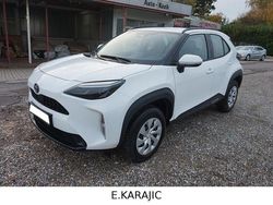 Weiß Gebraucht 2025 Toyota Yaris Cross Business Edition SUV | 22.990 € (Guter Preis)