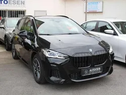 Schwarz Gebraucht 2023 BMW 218 Active Tourer M Sport Van / Kleinbus | 27.800 € (Fairer Preis)