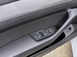 Weiss Gebraucht 2023 VW Passat Business Kombi | 24.777 € (Guter Preis)