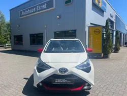 Weiß Gebraucht 2018 Toyota Aygo x-sky Kleinwagen | 12.199 € (Fairer Preis)