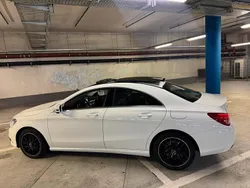 Weiß Gebraucht 2010 Mercedes 200 Limousine | 10.999 €