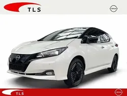 Pearl white / dach schwarz Gebraucht 2024 Nissan Leaf Tekna Kleinwagen | 30.980 €
