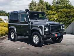 Grau Gebraucht 2015 Land Rover Defender SUV | 50.900 €