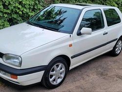 Weiß Gebraucht 1993 VW Golf III Limousine | 1.998 €