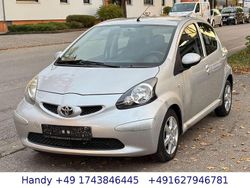 Silber Gebraucht 2007 Toyota Aygo Cool Kleinwagen | 2.390 € (Fairer Preis)