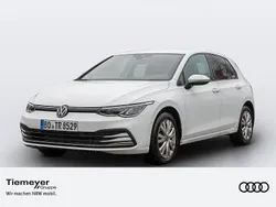 Weiß Gebraucht 2023 VW Golf VIII IQ Drive Limousine | 23.460 € (Superpreis)
