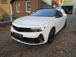 Weiß Gebraucht 2022 Opel Astra GSe Limousine | 27.900 € (Fairer Preis)