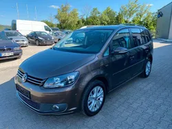 Braun Gebraucht 2014 VW Touran Life Van / Kleinbus | 8.750 € (Guter Preis)