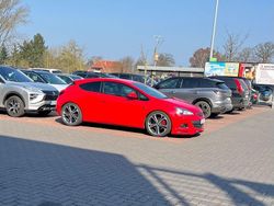 Rot Gebraucht 2011 Opel Astra GTC Limousine | 8.000 € (Teuer)