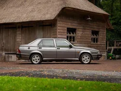 Grau Gebraucht 1989 Alfa Romeo 75 Limousine | 34.900 €