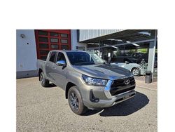 Broncegrau Neu 2025 Toyota HiLux Comfort Abholung | 53.995 € (Fairer Preis)