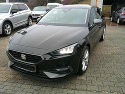 Mitternachtsschwarz Neu 2025 Seat Leon FR Kleinwagen | 26.800 € (Guter Preis)