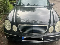 Schwarz Gebraucht 2005 Mercedes E200 Kombi | 3.000 €