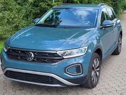 Blau Gebraucht 2024 VW T-Roc Life SUV | 25.900 € (Superpreis)