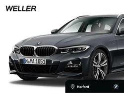 Mineralgrau (grau) Gebraucht 2021 BMW 330 M Sport Kombi | 33.650 € (Guter Preis)