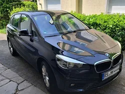 Schwarz Gebraucht 2016 BMW 218 Active Tourer Van / Kleinbus | 10.800 € (Guter Preis)