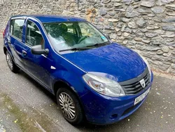 Blau Gebraucht 2009 Dacia Sandero Basis Kleinwagen | 1.200 € (Fairer Preis)