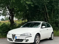 Weiß Gebraucht 2010 Alfa Romeo 147 Kleinwagen | 2.300 € (Fairer Preis)