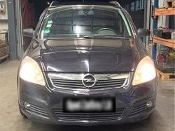 Schwarz Gebraucht 2006 Opel Zafira Van / Kleinbus | 1.700 € (Superpreis)