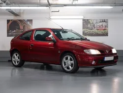 Rot Gebraucht 1995 Renault Mégane Coupé | 13.900 €