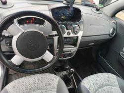 Silber Gebraucht 2009 Chevrolet Matiz Kleinwagen | 1.650 €