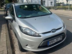 Silber Gebraucht 2010 Ford Fiesta Ambiente Kleinwagen | 2.100 € (Fairer Preis)
