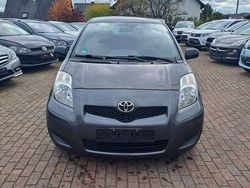 Grau Gebraucht 2009 Toyota Yaris Cool Limousine | 3.800 € (Fairer Preis)