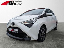 Weiß Gebraucht 2021 Toyota Aygo Play Kleinwagen | 11.490 € (Fairer Preis)