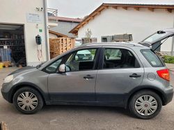 Grau Gebraucht 2014 Fiat Sedici SUV | 7.200 €