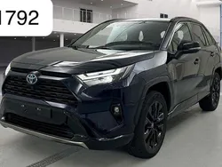 Schwarz Gebraucht 2024 Toyota RAV4 Hybrid Style SUV | 37.980 € (Guter Preis)