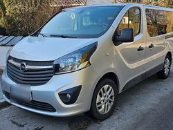 Silber Gebraucht 2017 Opel Vivaro Van / Kleinbus | 19.900 € (Fairer Preis)