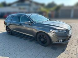 Grau Gebraucht 2015 Ford Mondeo Titanium Limousine | 13.370 € (Etwas zu teuer)