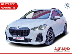 Weiß Gebraucht 2023 BMW 218 Active Tourer M Sport Van / Kleinbus | 32.490 € (Fairer Preis)