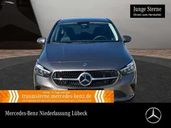 Grau Neu 2024 Mercedes B200 Advanced Van / Kleinbus | 31.990 €