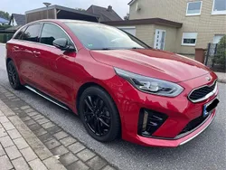 Rot Gebraucht 2019 Kia ProCeed GT-Line Kleinwagen | 16.400 € (Guter Preis)