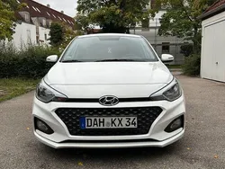 Weiß Gebraucht 2019 Hyundai i20 Limousine | 9.500 € (Guter Preis)