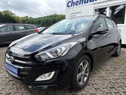 Schwarz Gebraucht 2016 Hyundai i30 Style Kombi | 6.990 € (Superpreis)