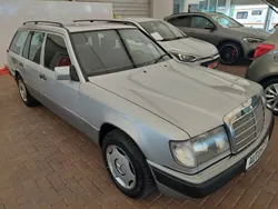 Silber Gebraucht 1992 Mercedes E230 Kombi | 9.950 €