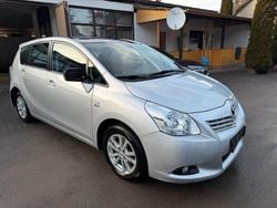 Silber Gebraucht 2011 Toyota Verso Edition Van / Kleinbus | 5.990 € (Superpreis)