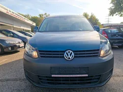 Grün Gebraucht 2015 VW Caddy Trendline Van / Kleinbus | 8.000 € (Guter Preis)