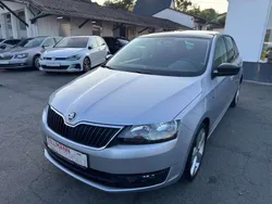 Silber Gebraucht 2014 Skoda Rapid Elegance Kombi | 8.890 € (Fairer Preis)